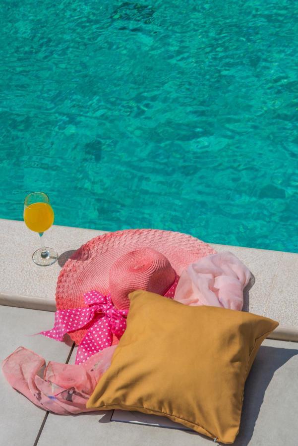 Villa Gold Residence 1 มลินี ภายนอก รูปภาพ